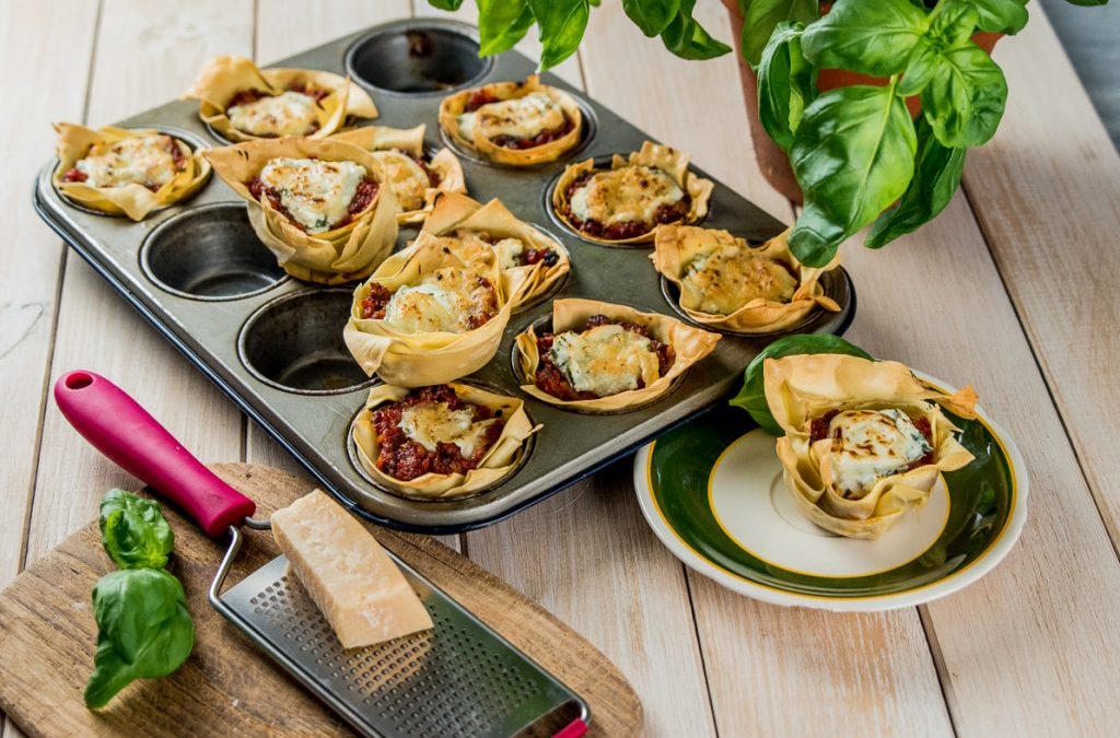Lasagne aus der Muffinform (Mini-Lasagne) Lasagne aus der Muffinform (Mini-Lasagne)
