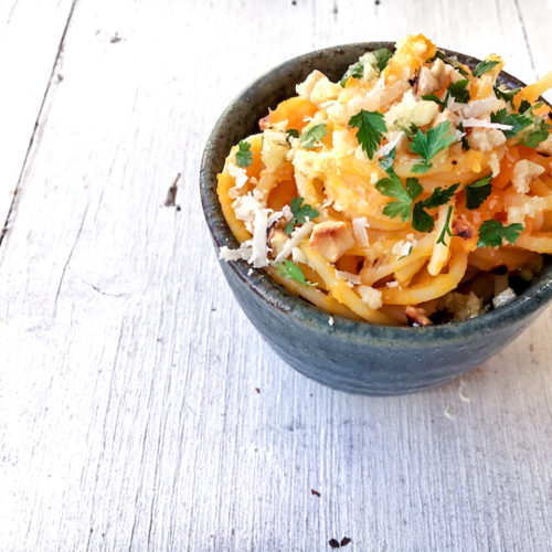 Spaghetti mit Kürbismus, Walnüssen und Knoblauchbutter, vegetarisches Nudelrezept von Pastamaniac