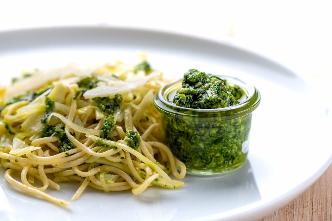 Pasta mit Pastinaken und Pistazienpesto